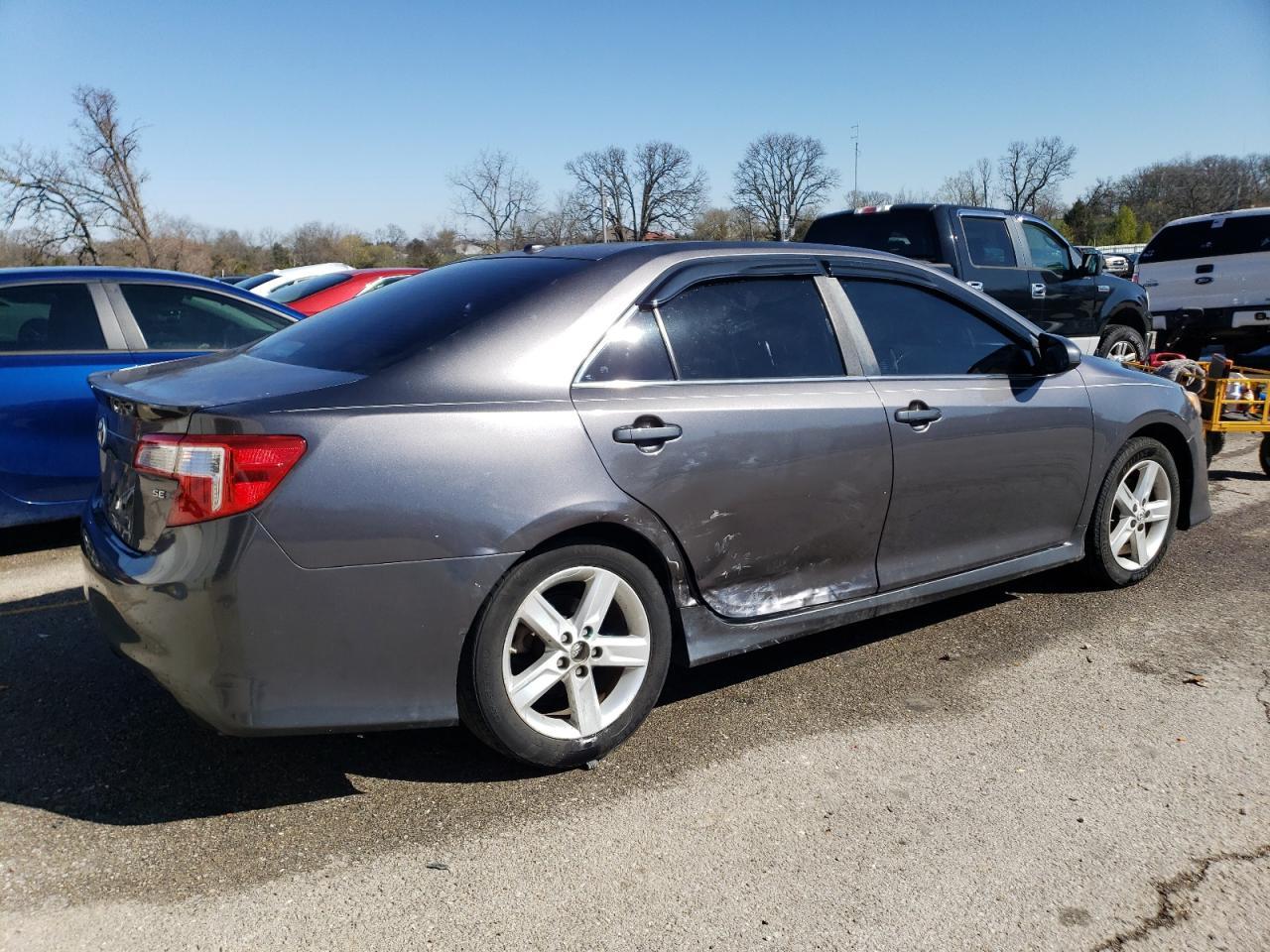 2014 TOYOTA CAMRY L - Image 3