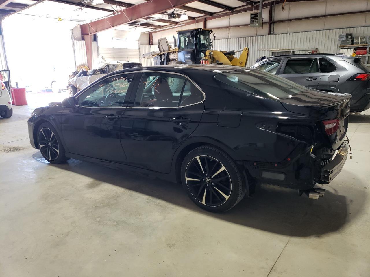 2018 TOYOTA CAMRY XSE - Фото 2