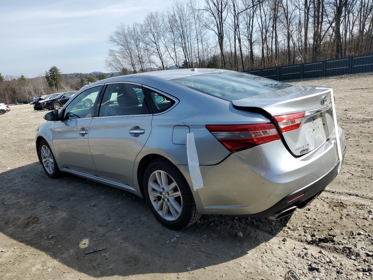2015 TOYOTA AVALON XLE - Image 2
