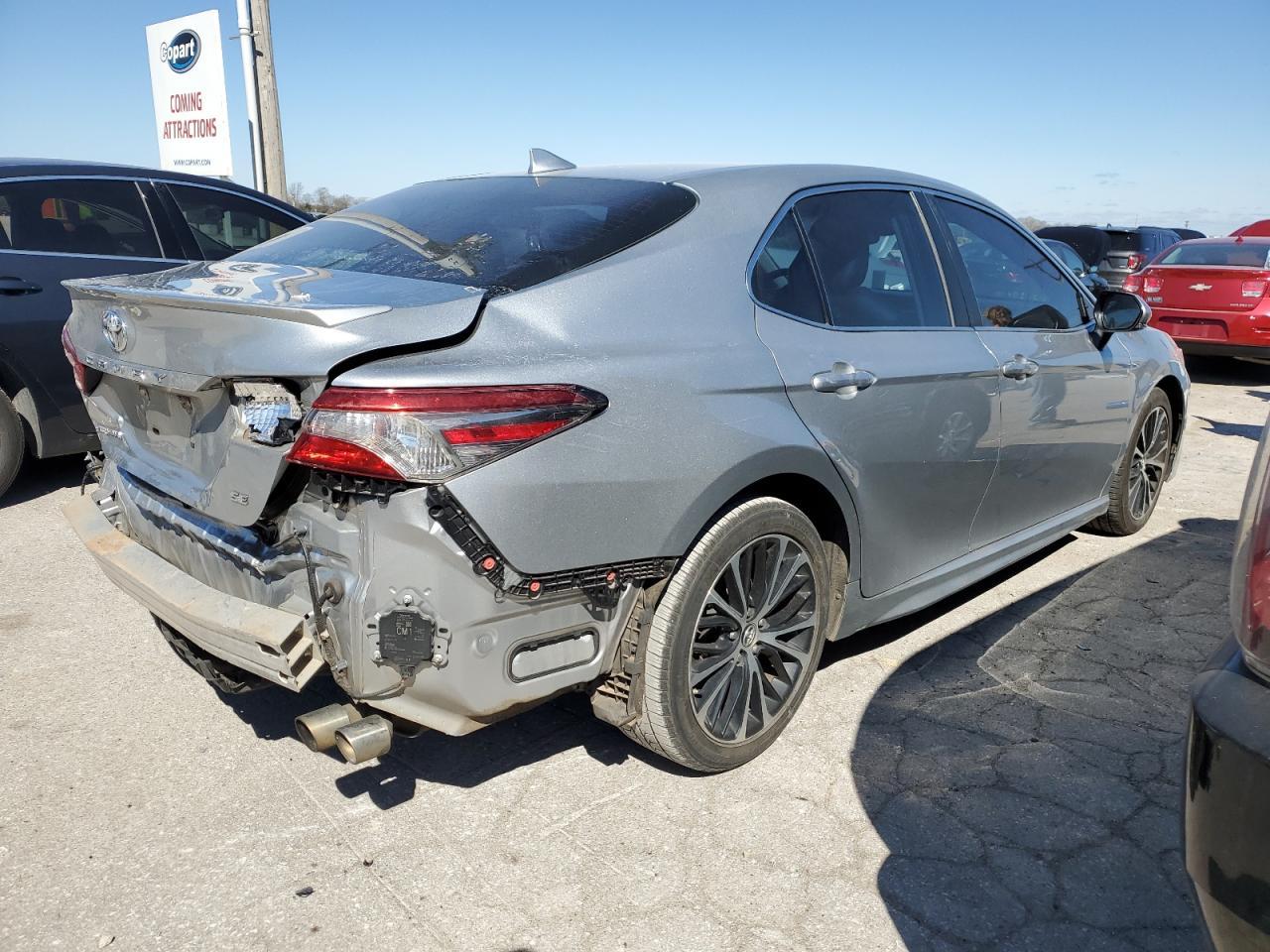 2018 TOYOTA CAMRY L - Фото 3