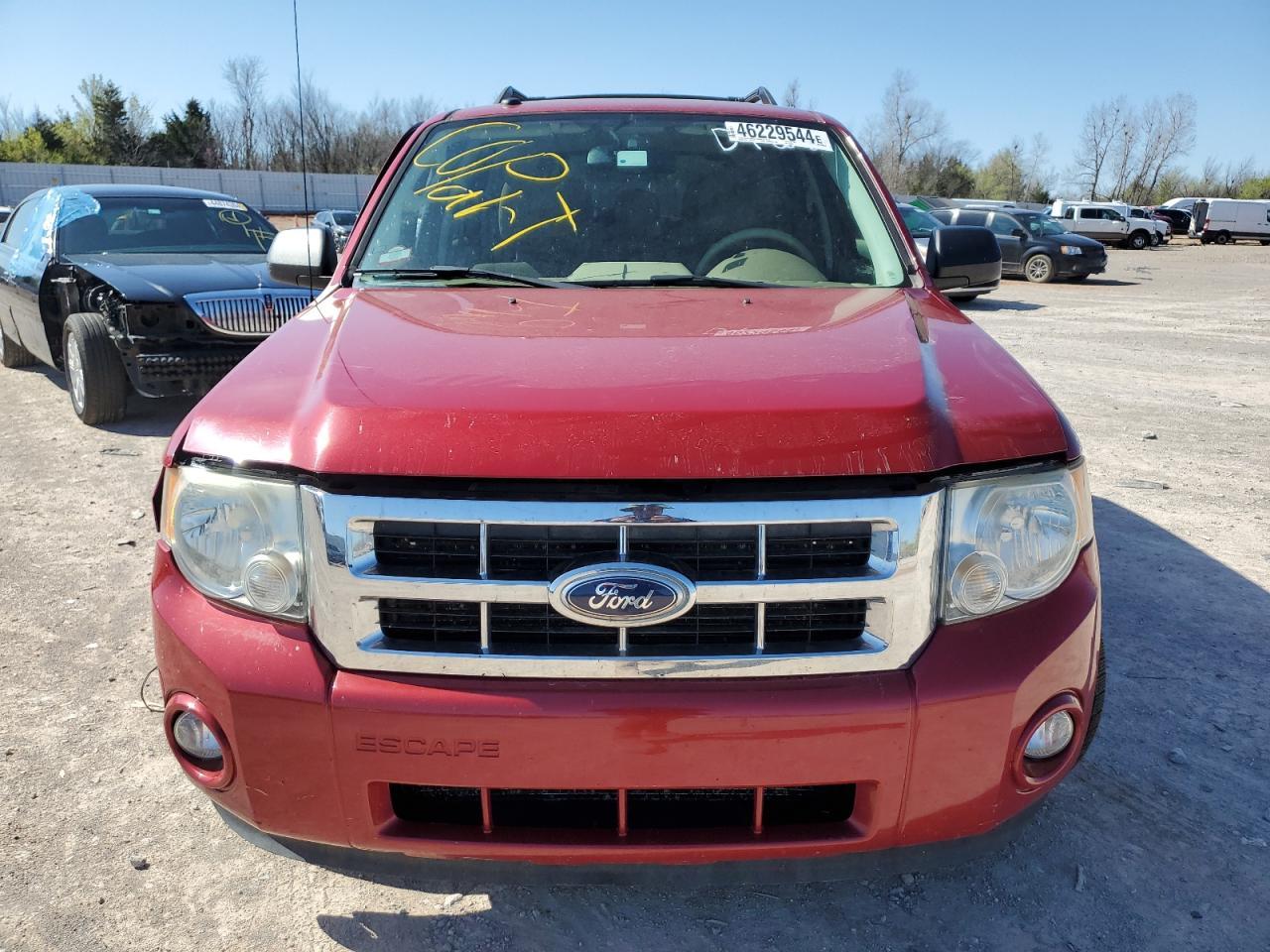 2010 FORD ESCAPE XLT - Image 5
