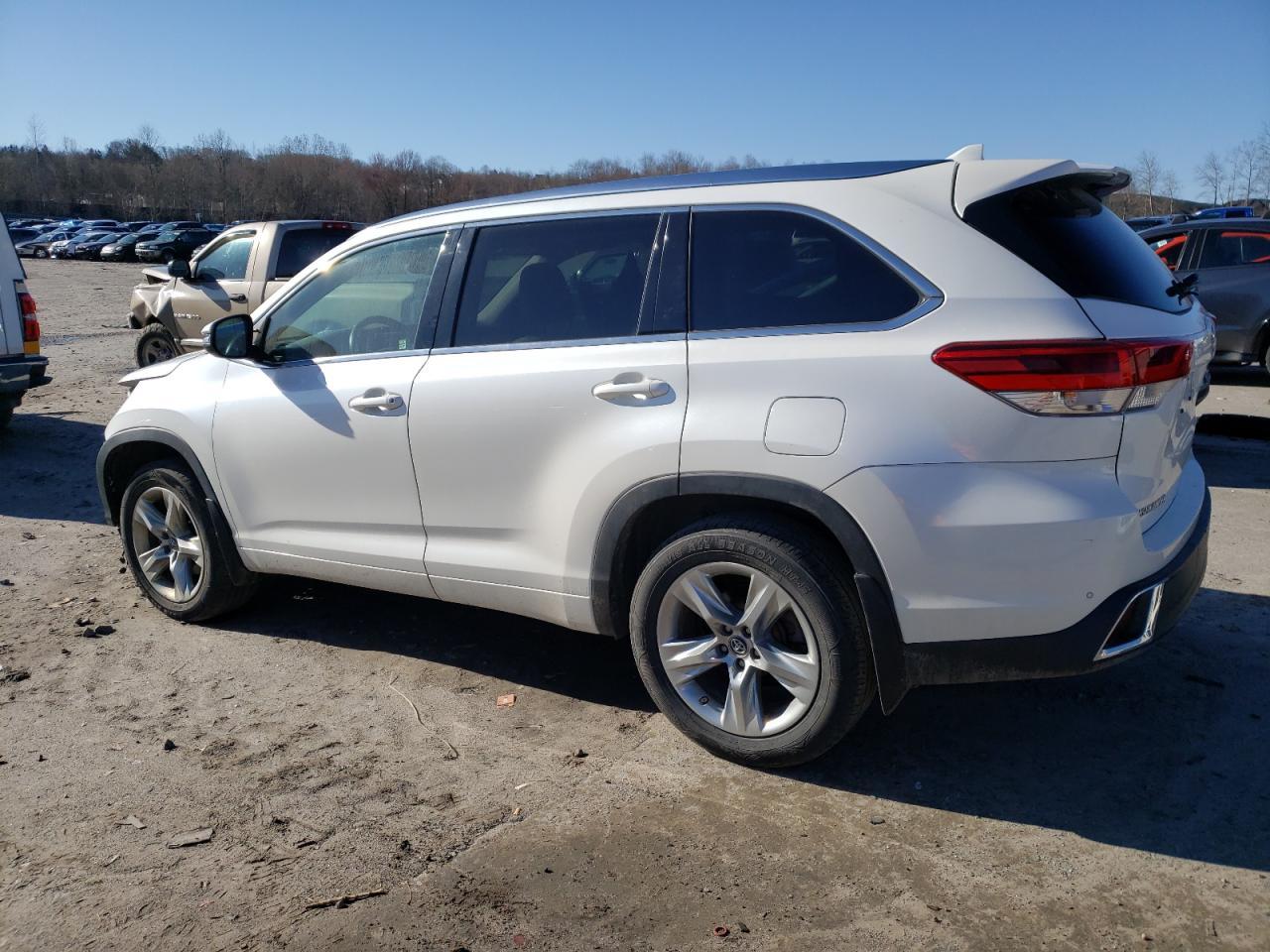 2018 TOYOTA HIGHLANDER - Фото 2
