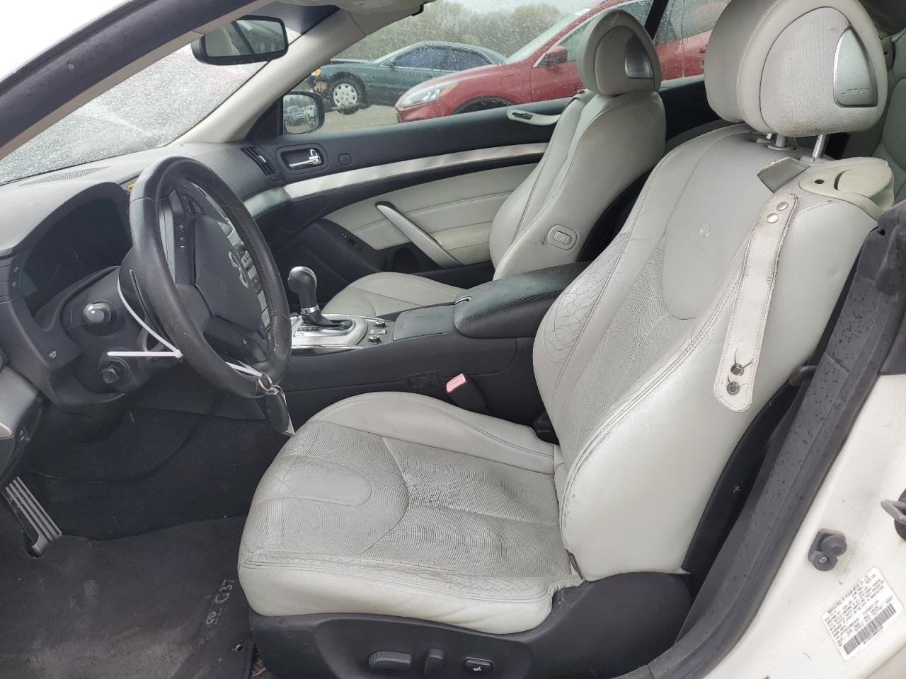 2011 INFINITI G37 BASE - Image 7