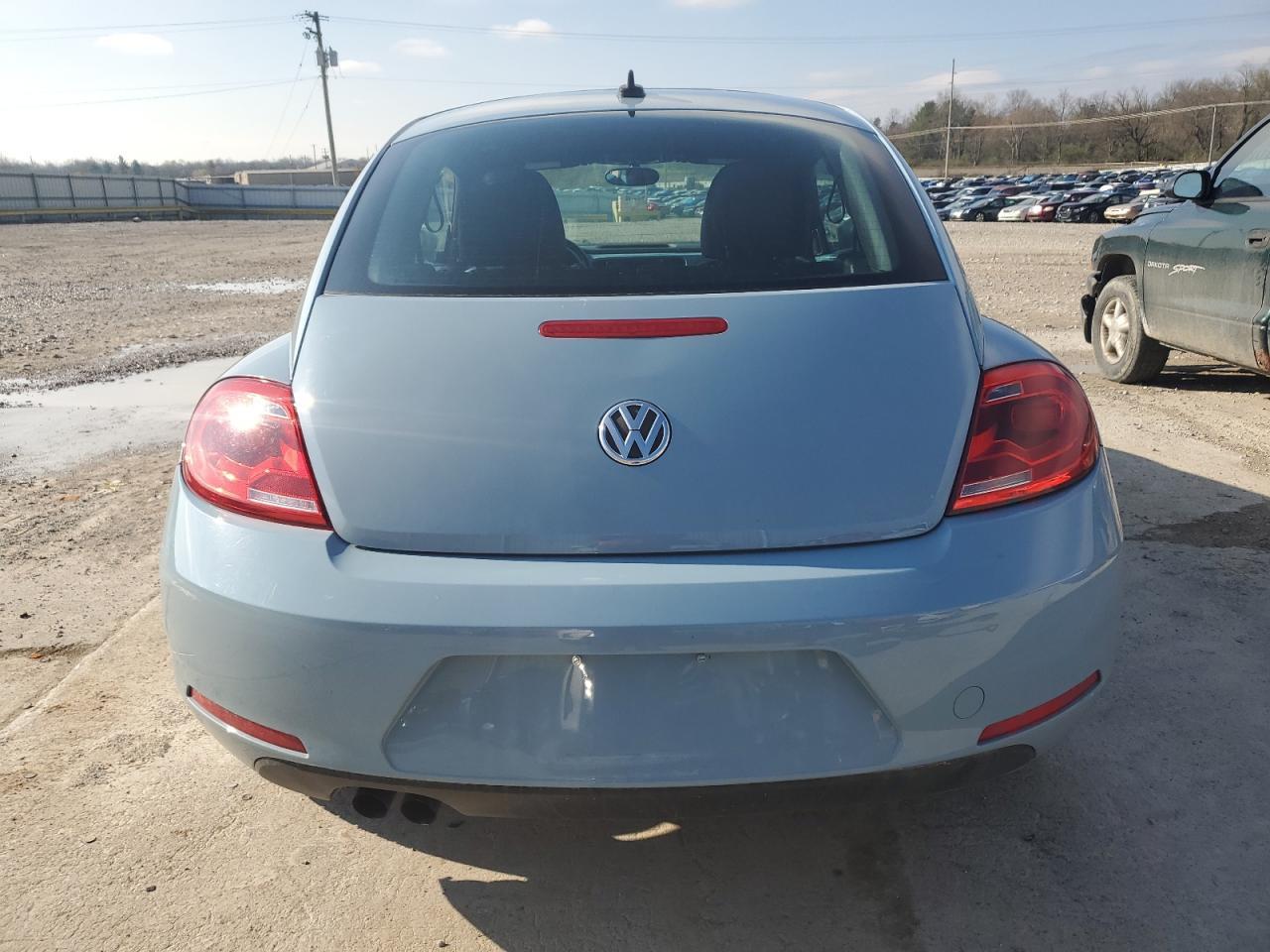 2012 VOLKSWAGEN BEETLE - Фото 6