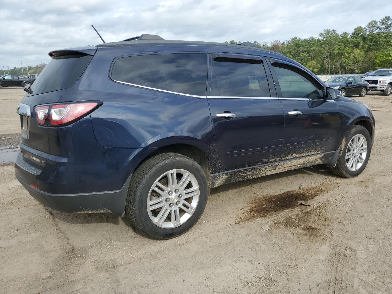 2015 CHEVROLET TRAVERSE L - Фото 3