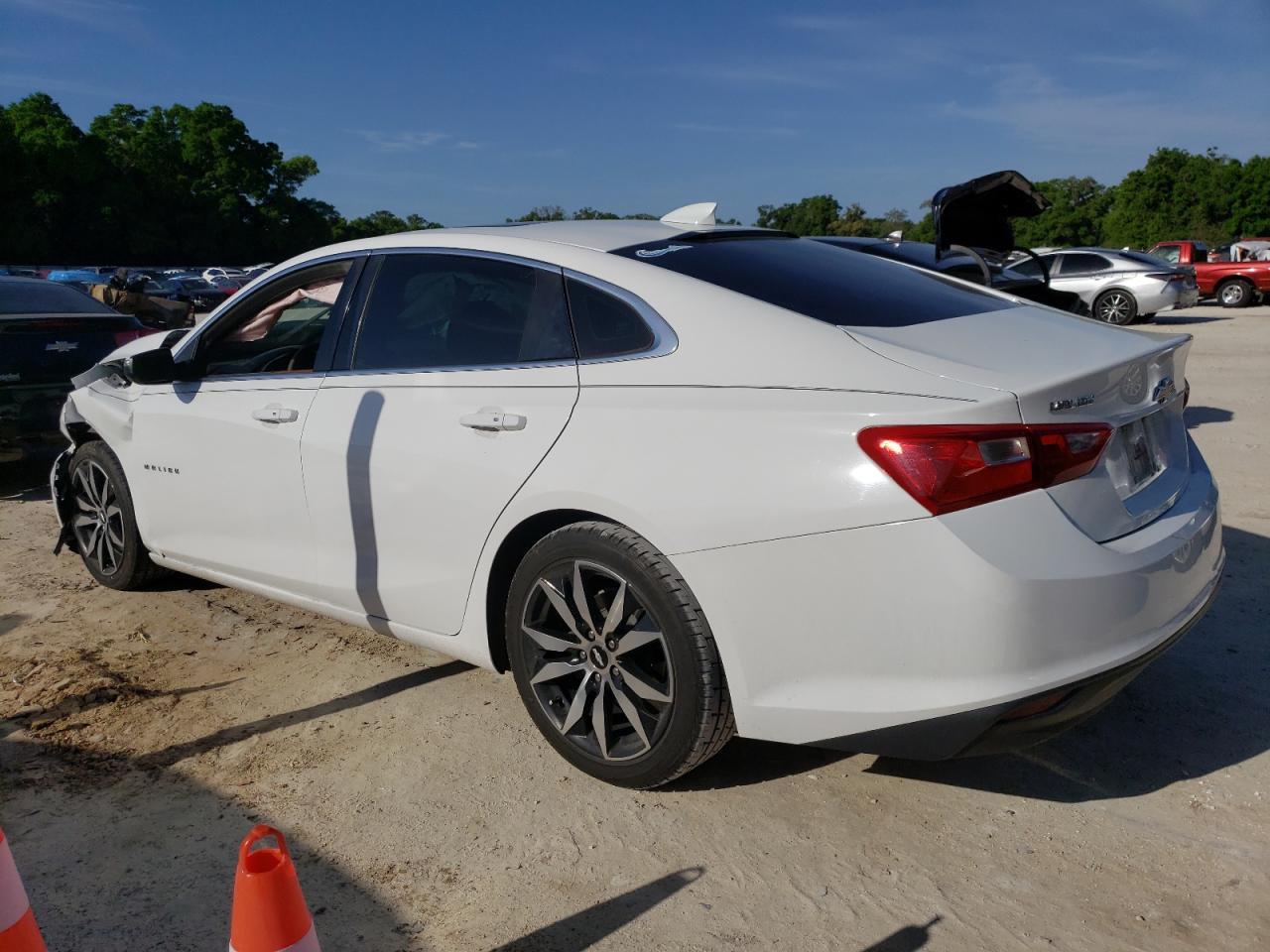 2017 CHEVROLET MALIBU LT - Фото 2