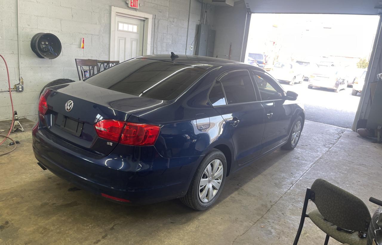 2014 VOLKSWAGEN JETTA SE - Фото 4