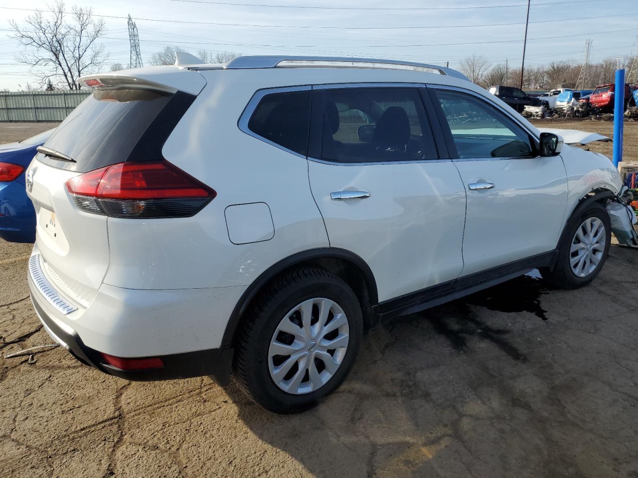 2017 NISSAN ROGUE S - Фото 3