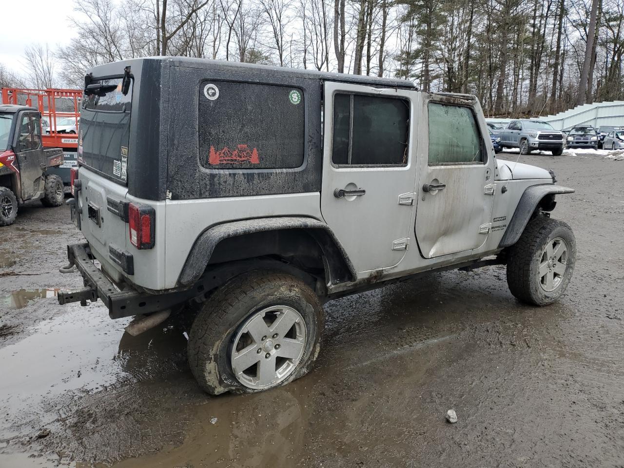 2010 JEEP WRANGLER U - Фото 3