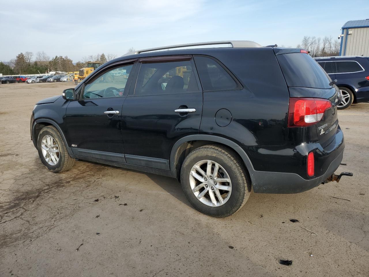 2015 KIA SORENTO LX - Image 2