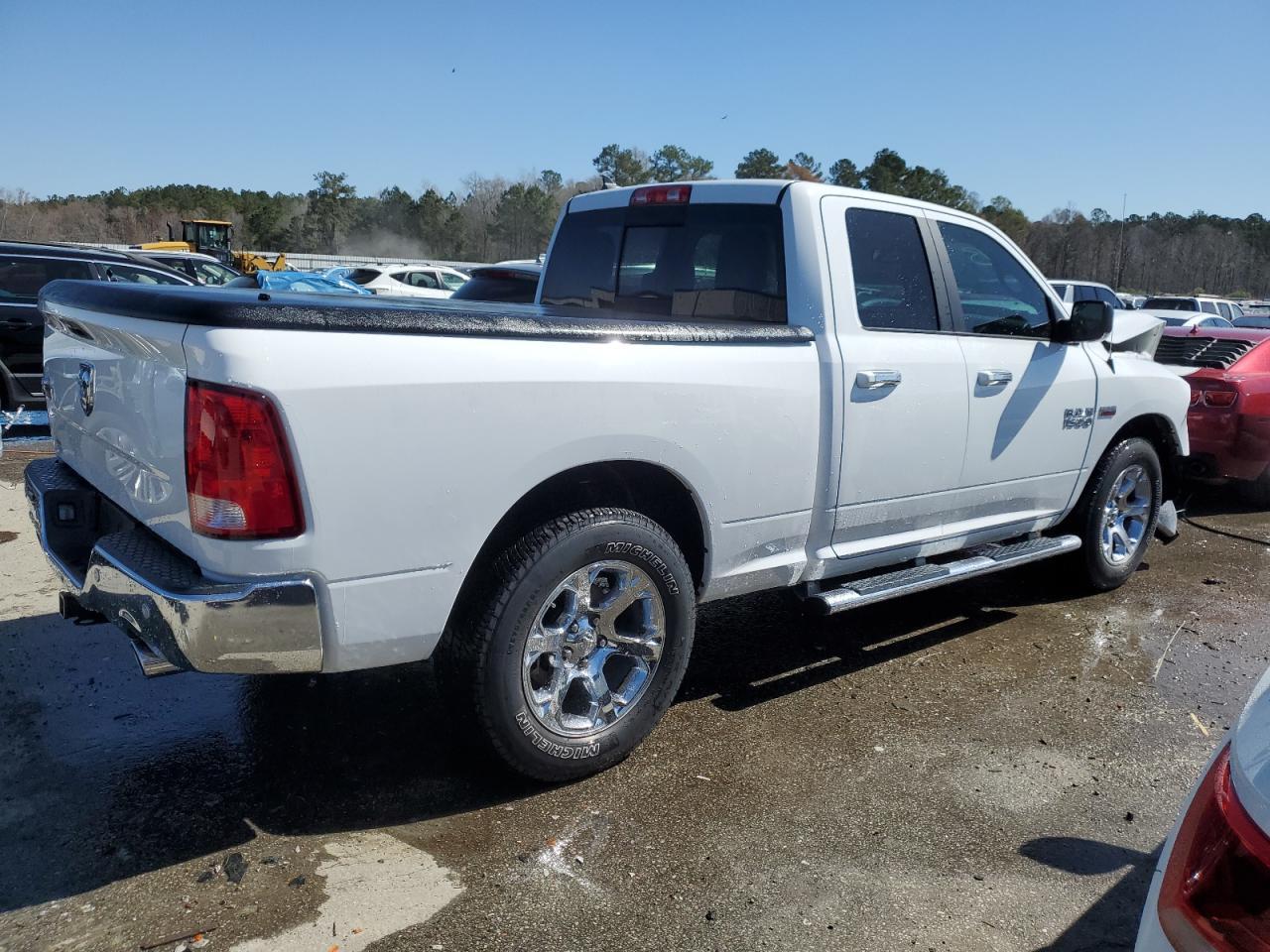 2017 RAM 1500 SLT - Фото 3