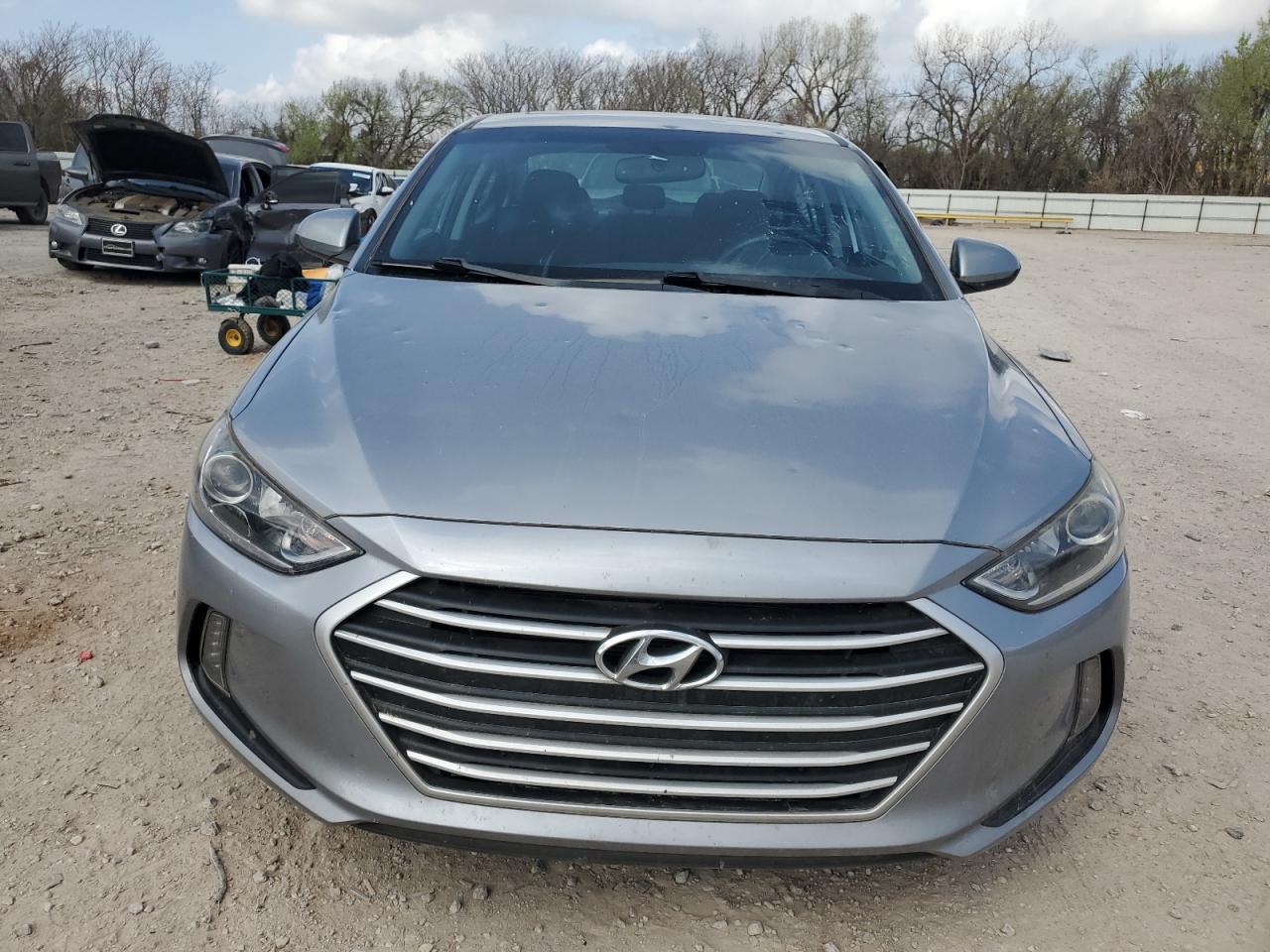 2017 HYUNDAI ELANTRA SE - Image 5