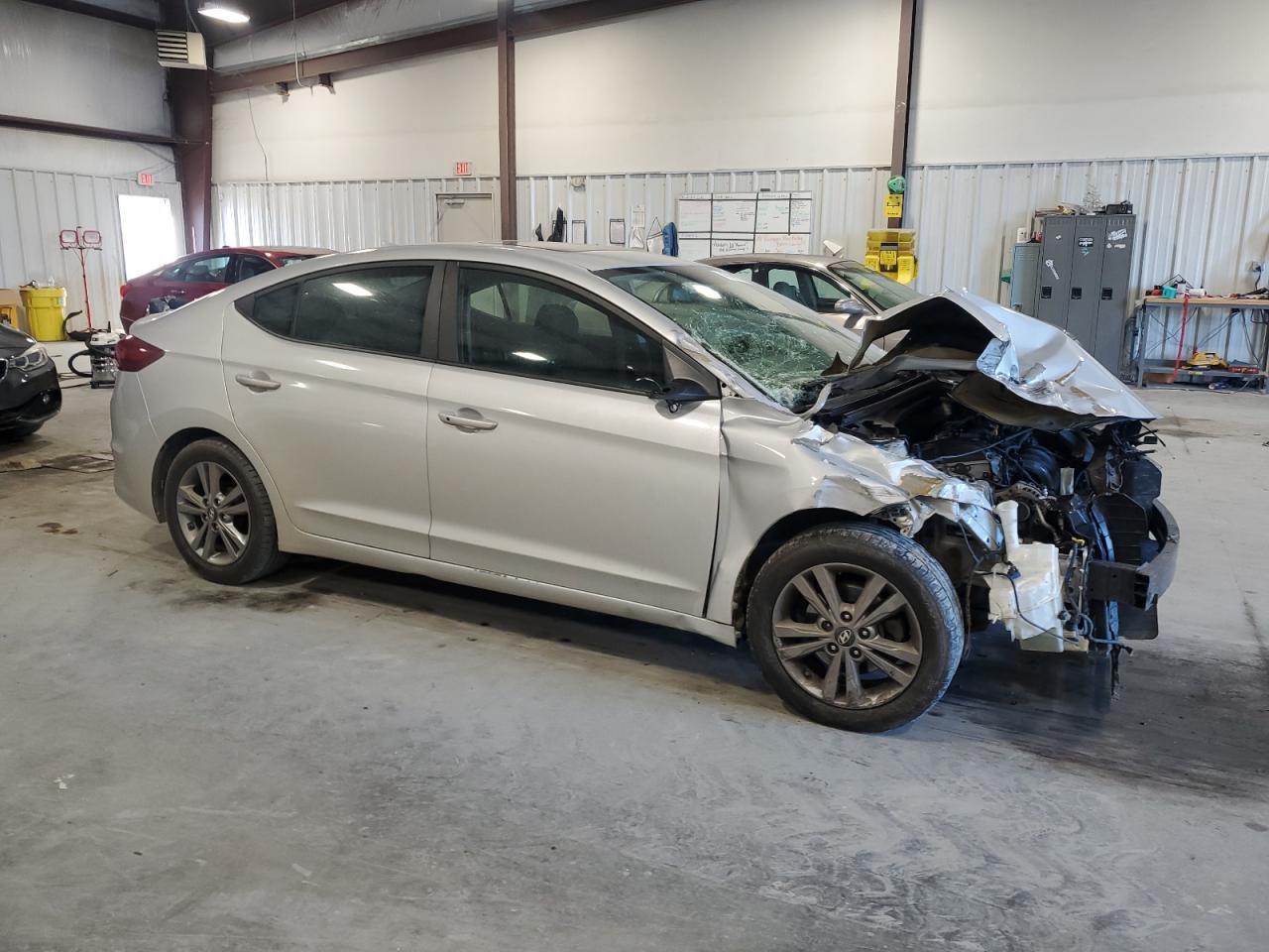 2017 HYUNDAI ELANTRA SE - Фото 4