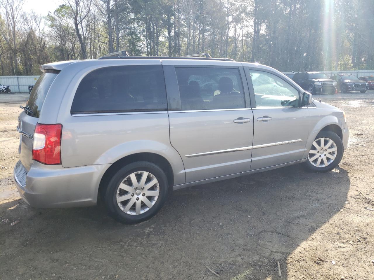 2014 CHRYSLER TOWN & COU - Фото 3