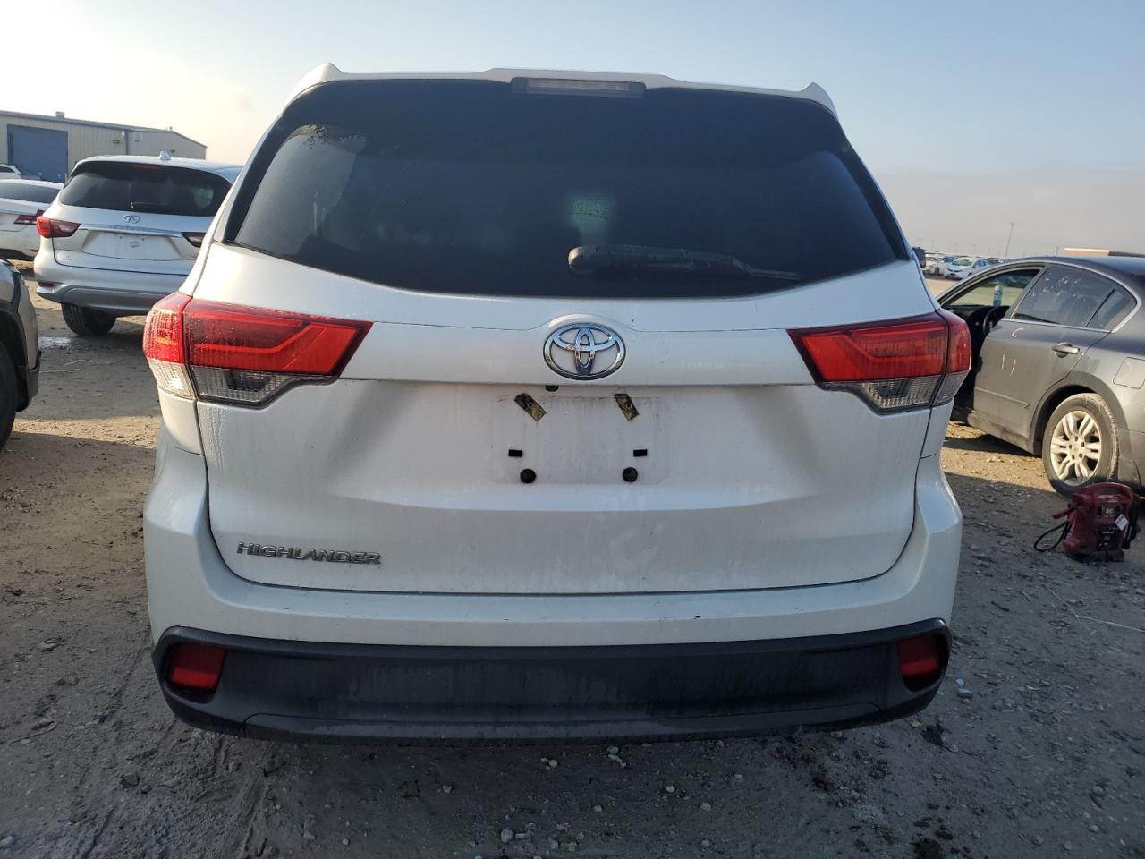 2018 TOYOTA HIGHLANDER - Фото 6