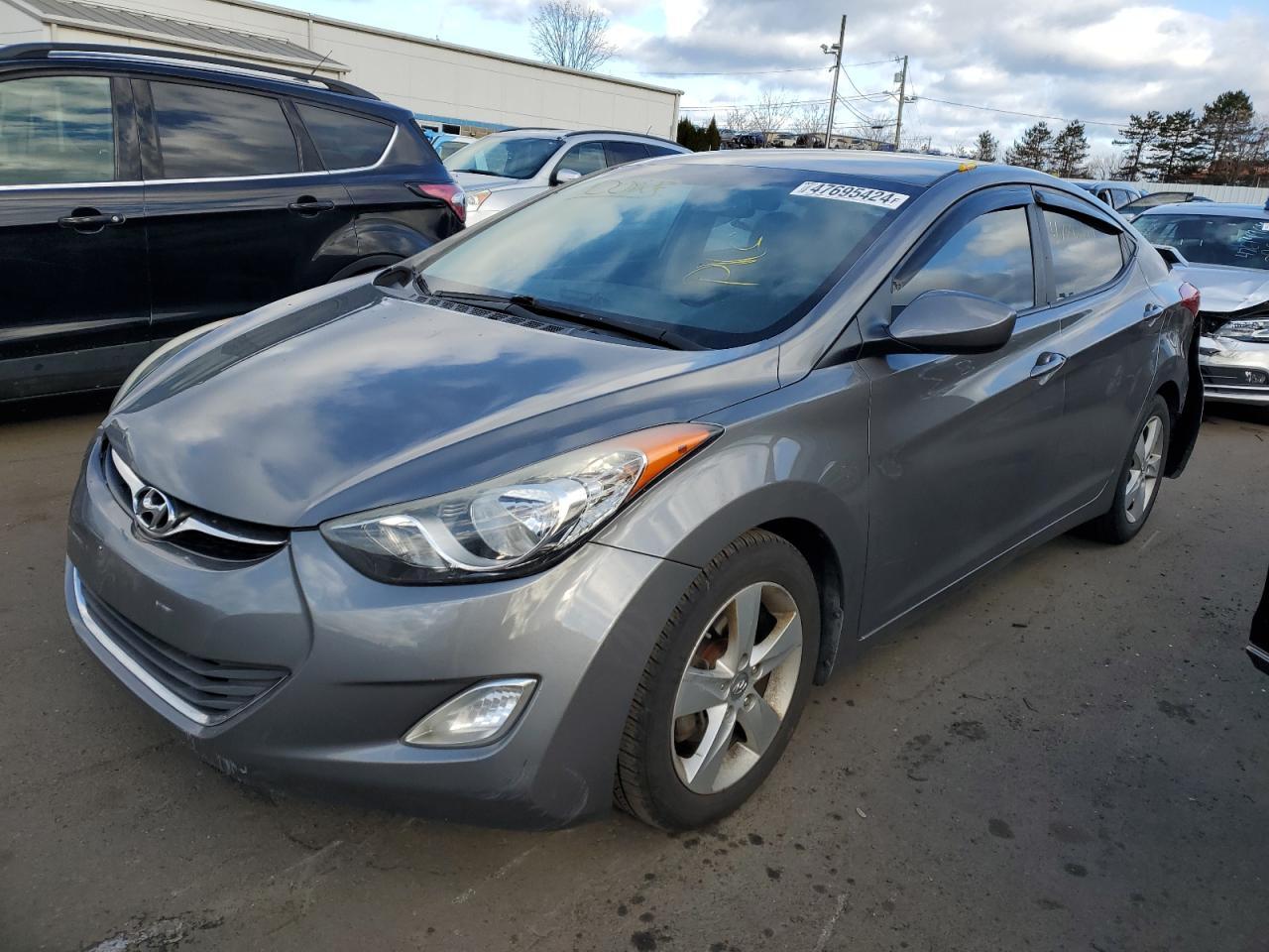 2013 HYUNDAI ELANTRA GL