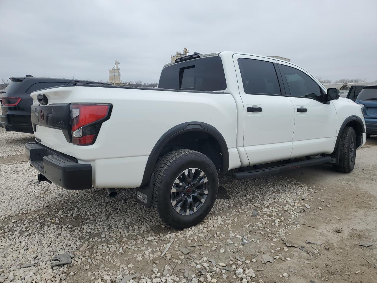 2023 NISSAN TITAN SV - Image 3