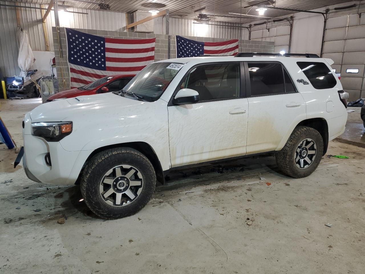 2020 TOYOTA 4RUNNER SR