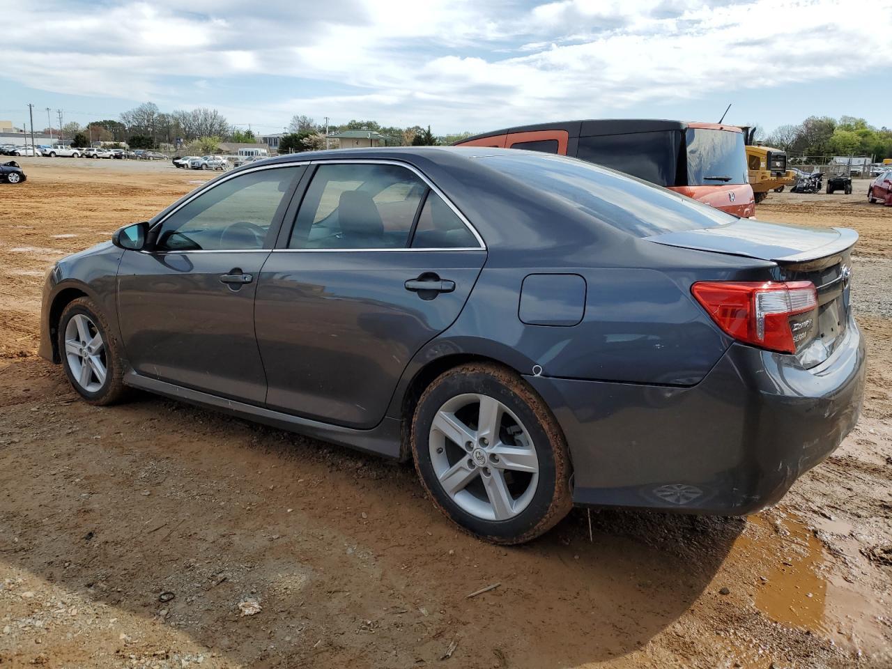 2012 TOYOTA CAMRY BASE - Фото 2