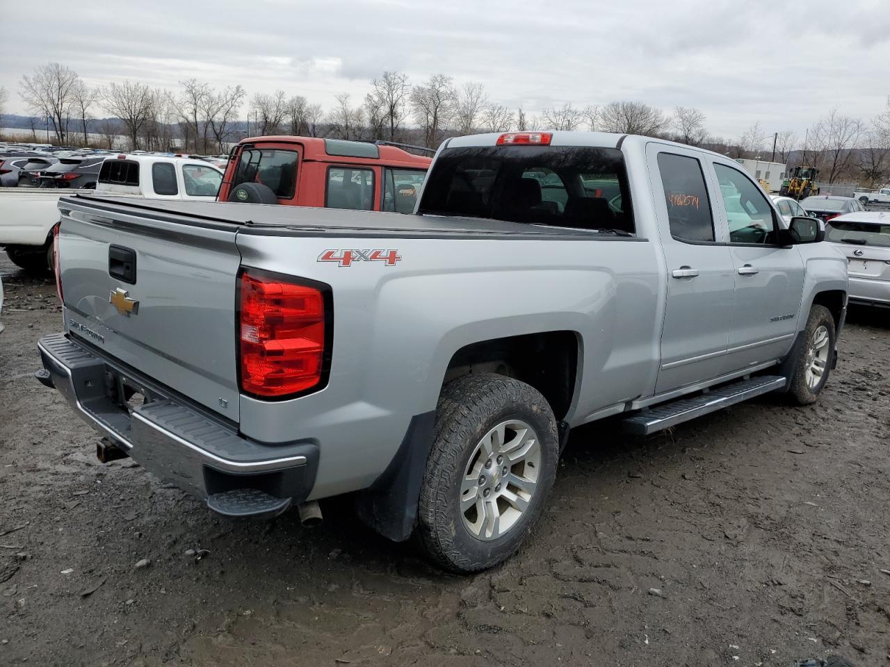 2017 CHEVROLET SILVERADO - Фото 3