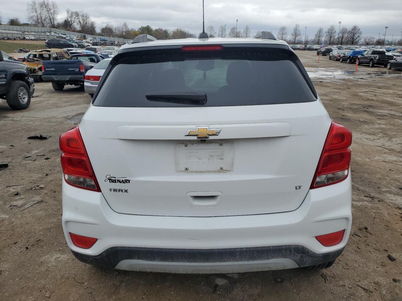 2019 CHEVROLET TRAX 1LT - Image 6