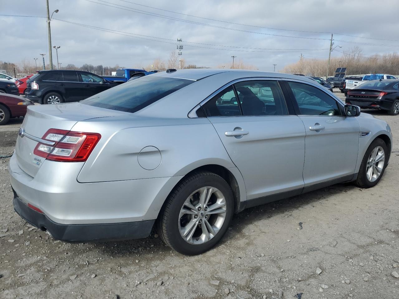 2013 FORD TAURUS SEL - Фото 3