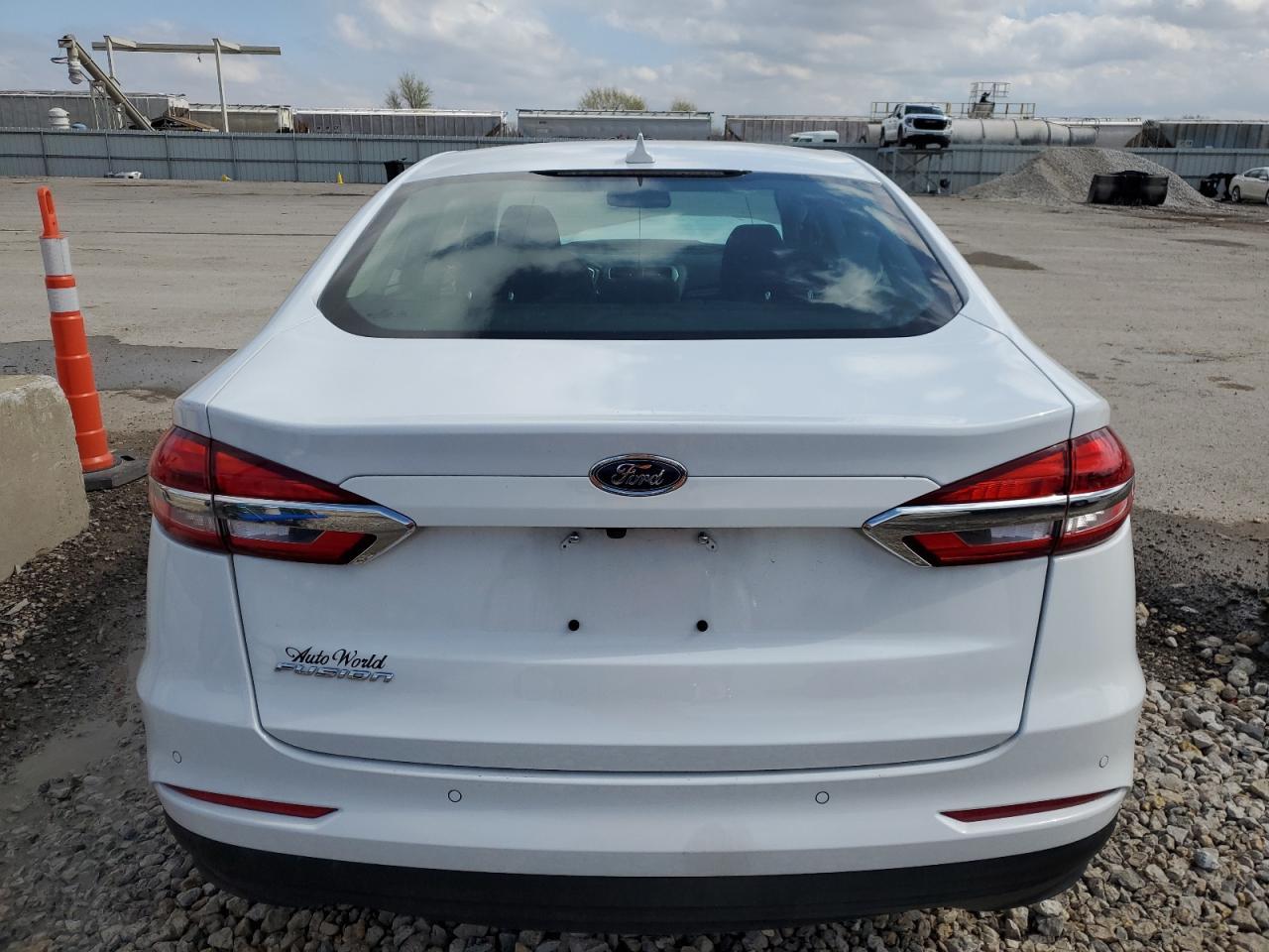 2020 FORD FUSION SE - Image 6