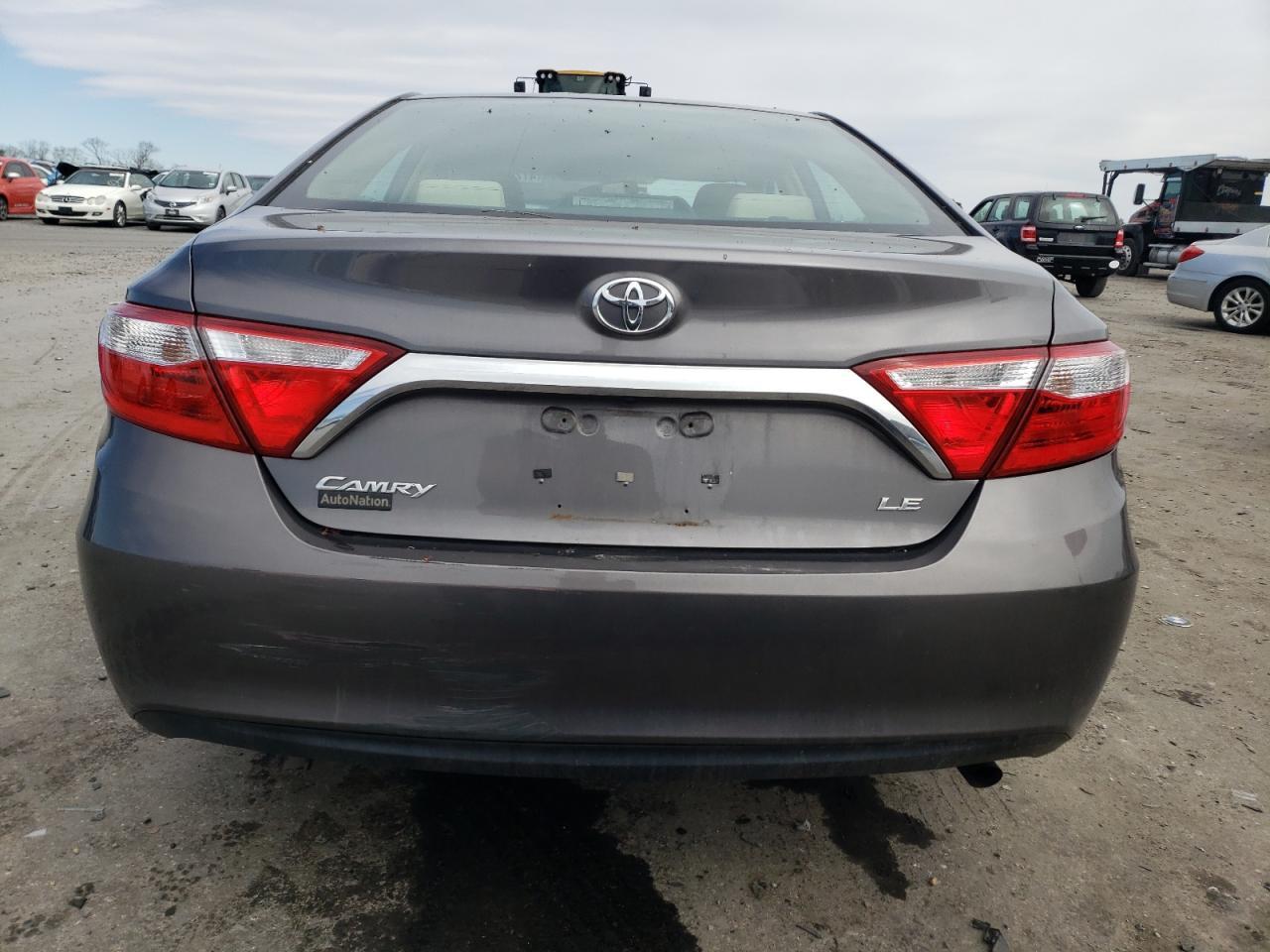 2016 TOYOTA CAMRY LE - Image 6