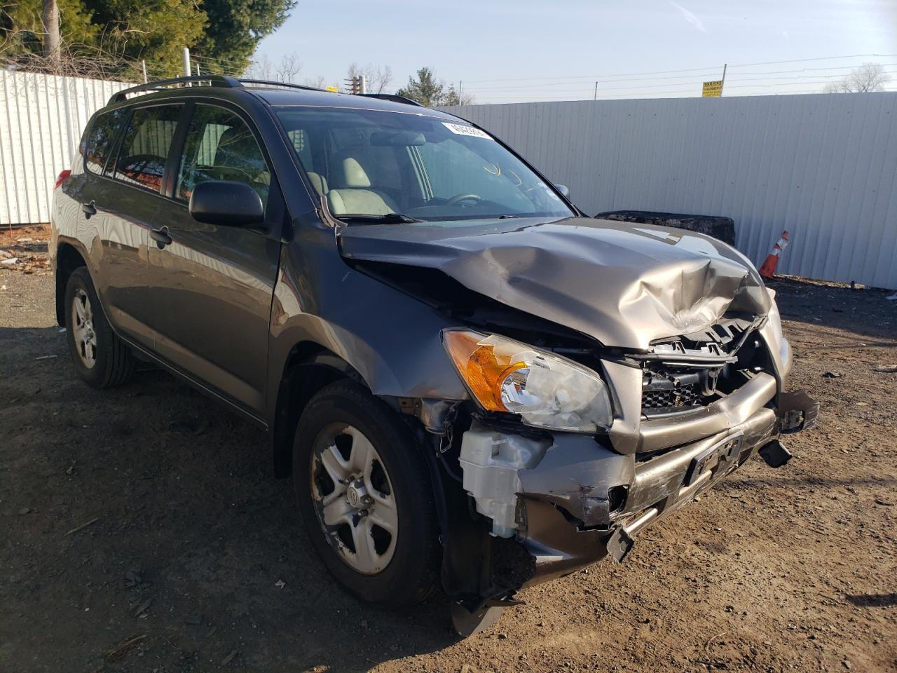 2011 TOYOTA RAV4 - Фото 4