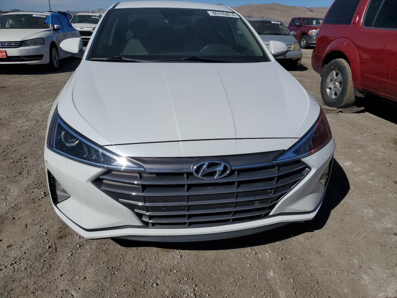 2019 HYUNDAI ELANTRA SE - Фото 5