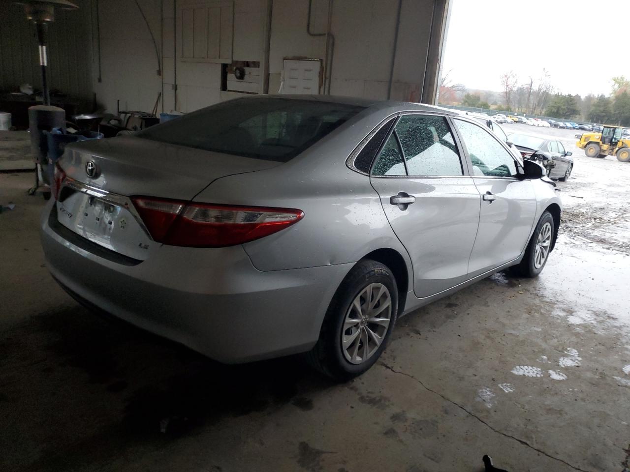 2017 TOYOTA CAMRY LE - Image 3