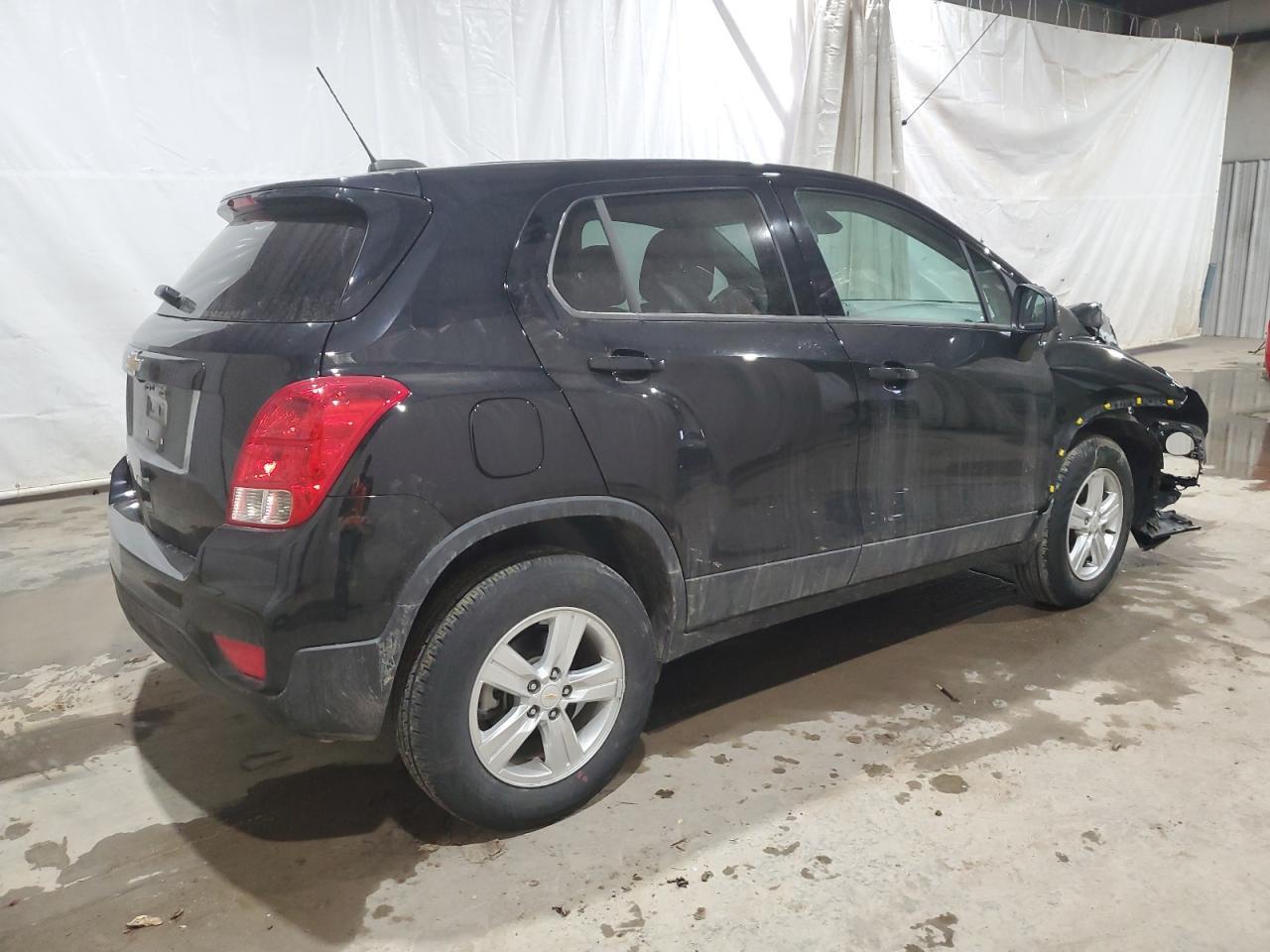 2021 CHEVROLET TRAX LS - Фото 3