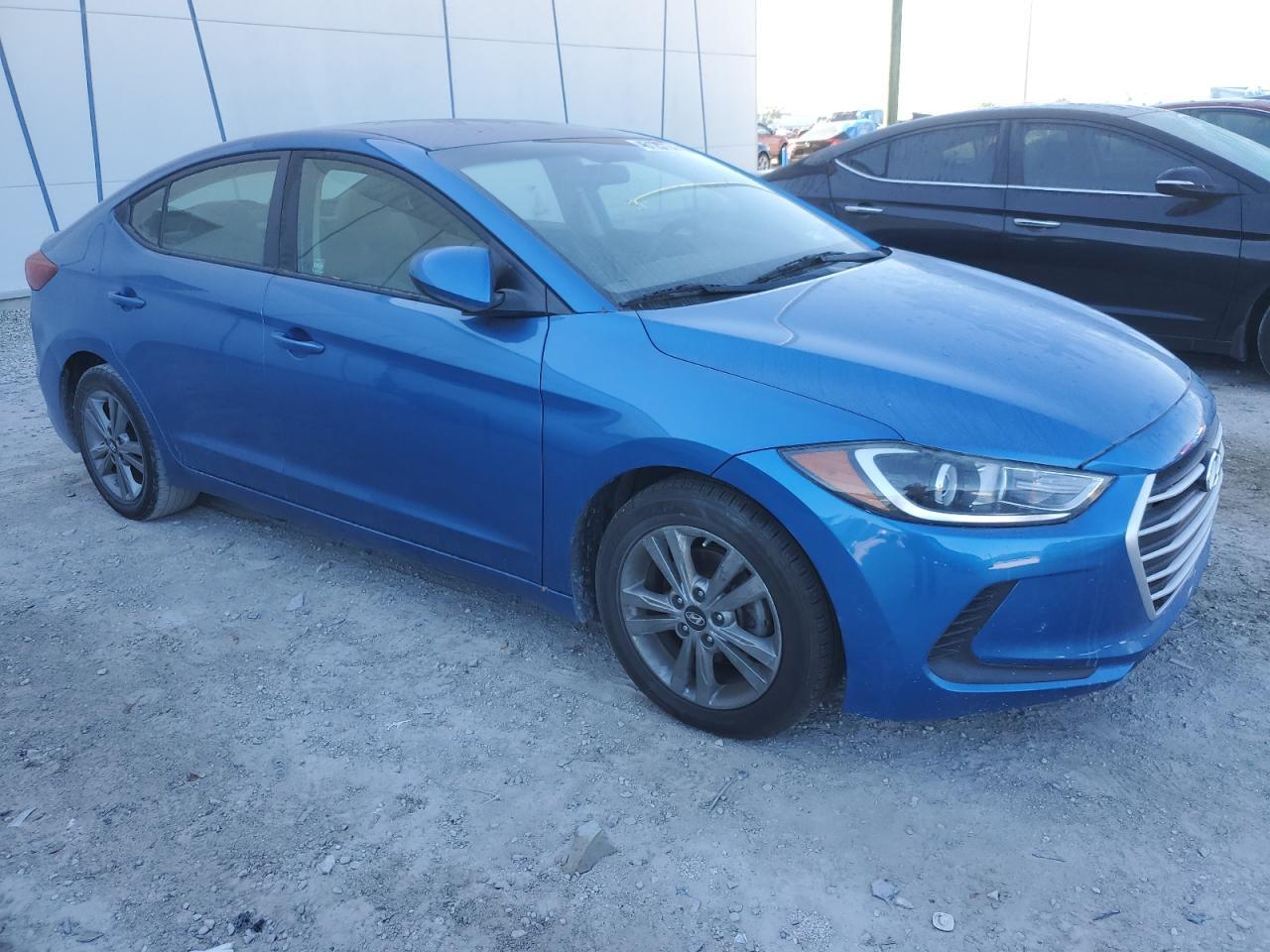 2017 HYUNDAI ELANTRA SE - Image 4