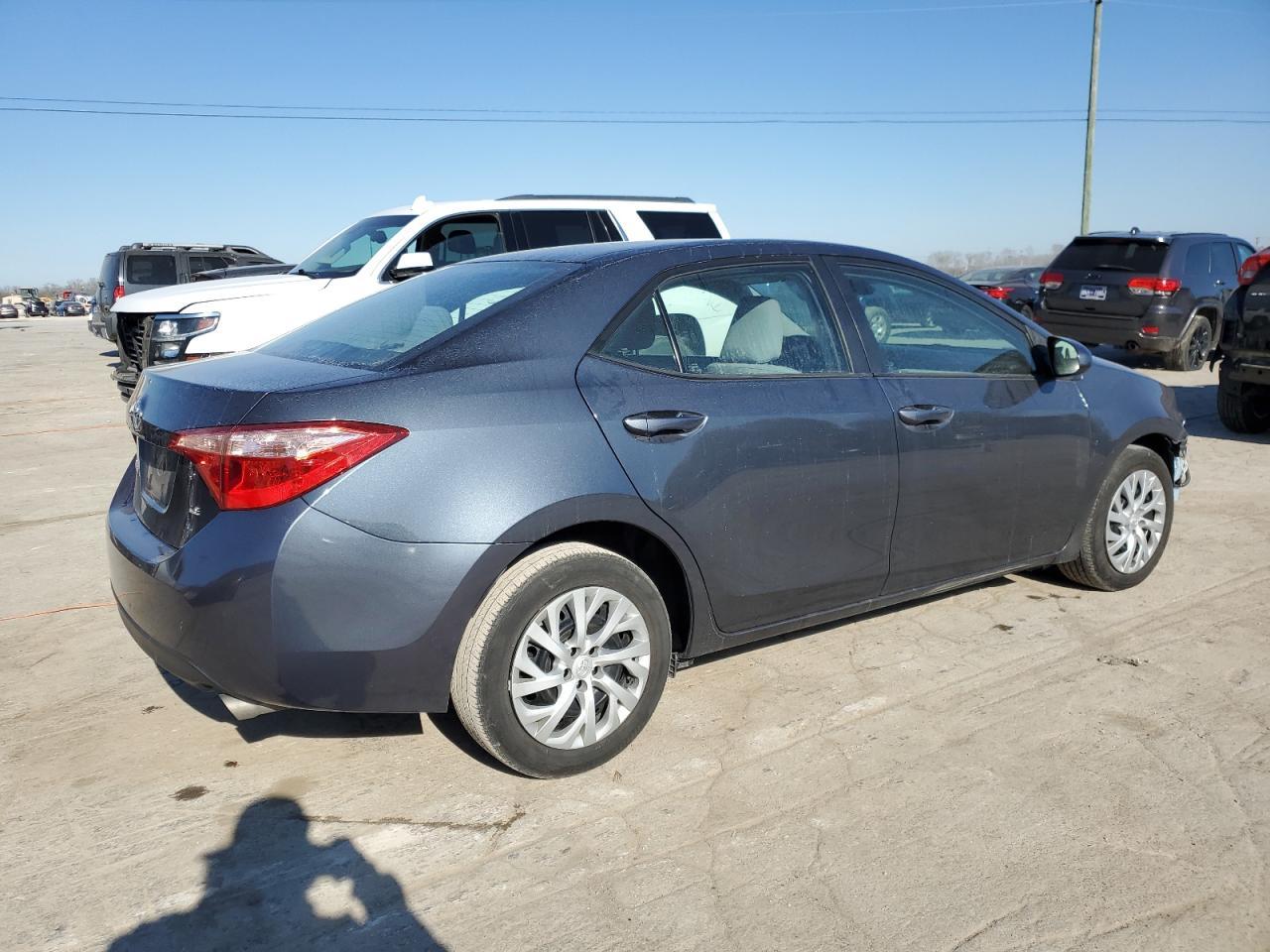 2018 TOYOTA COROLLA L - Image 3