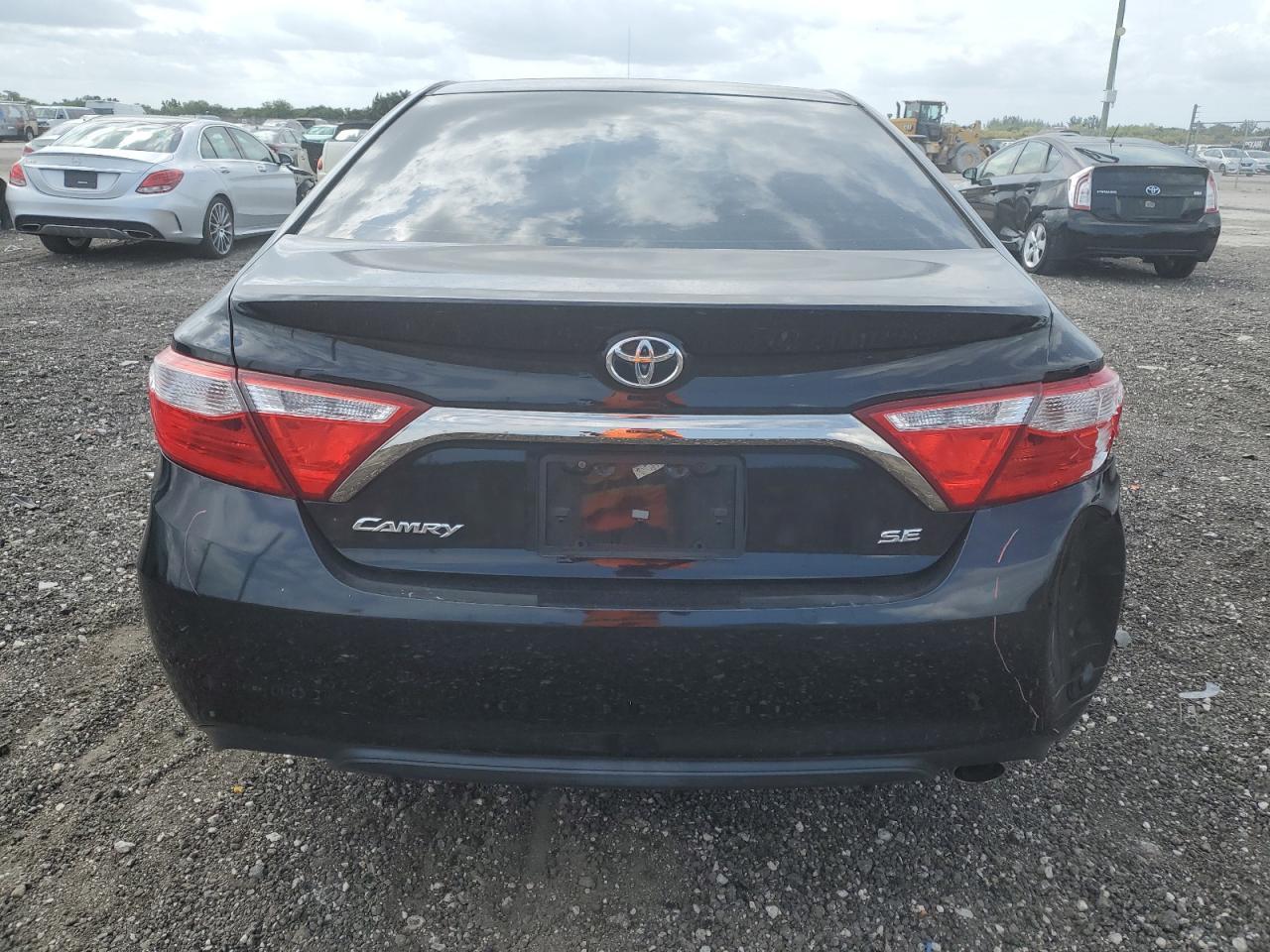 2016 TOYOTA CAMRY LE - Фото 6