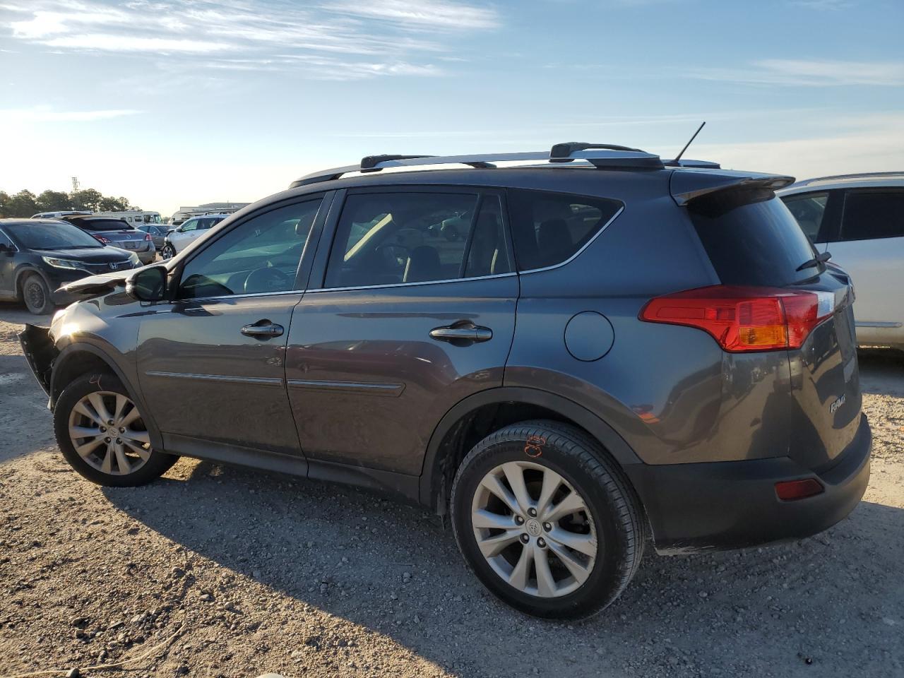 2015 TOYOTA RAV4 LIMIT - Фото 2