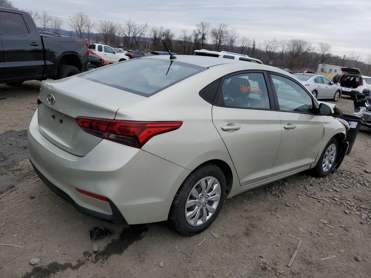 2019 HYUNDAI ACCENT SE - Image 3