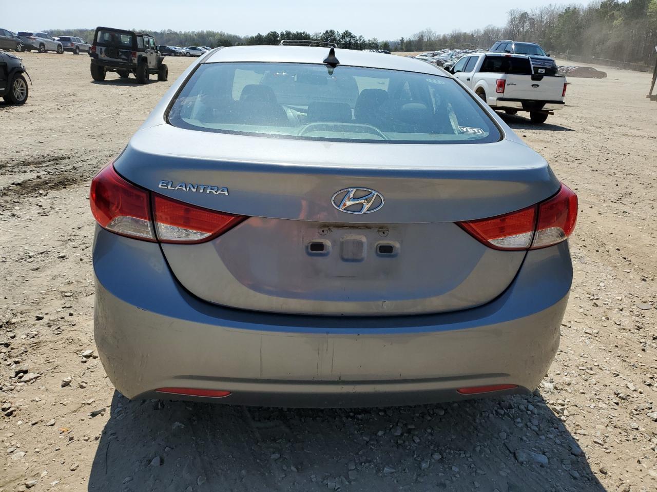 2013 HYUNDAI ELANTRA GL - Image 6
