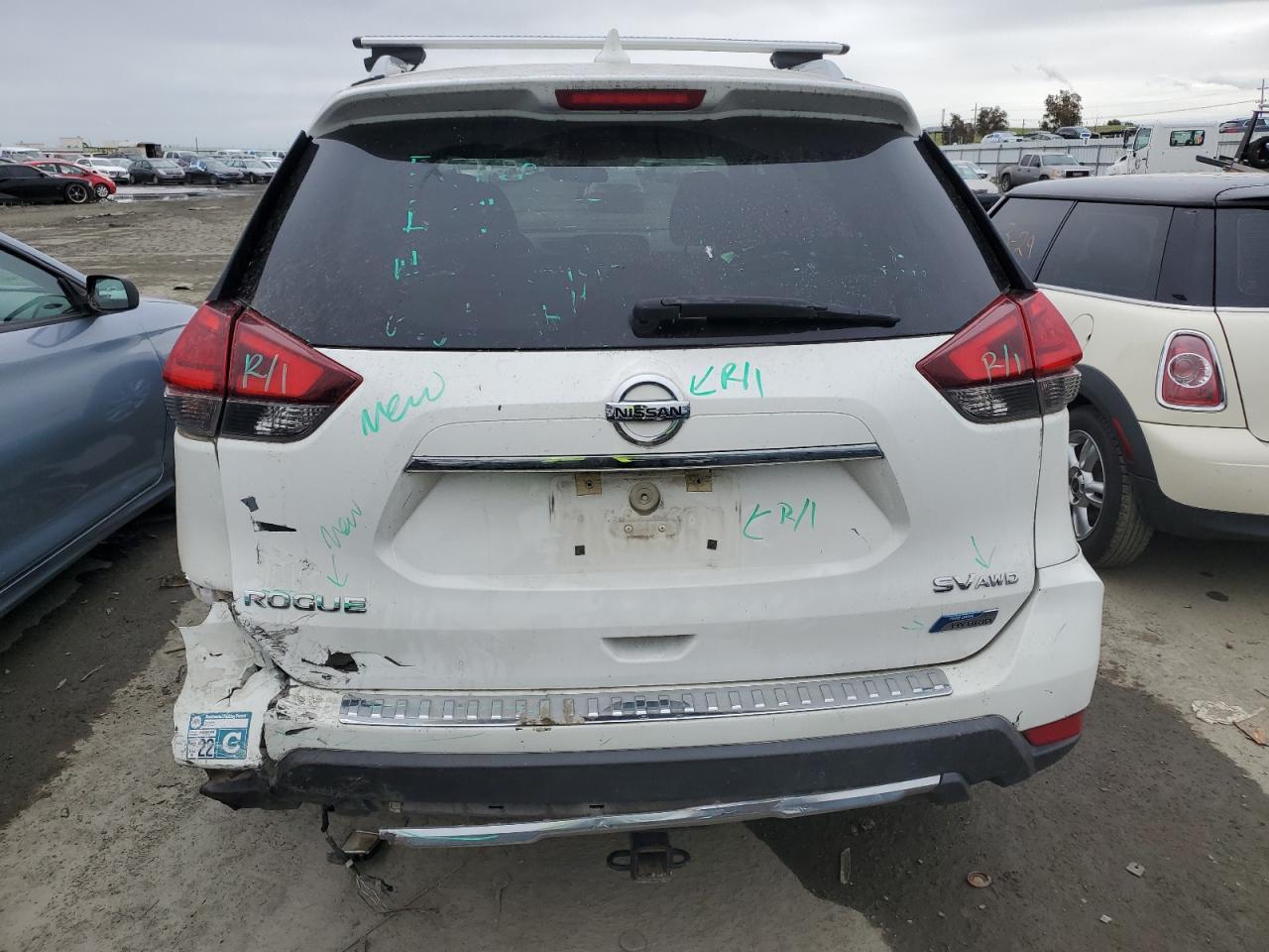 2017 NISSAN ROGUE SV H - Фото 6