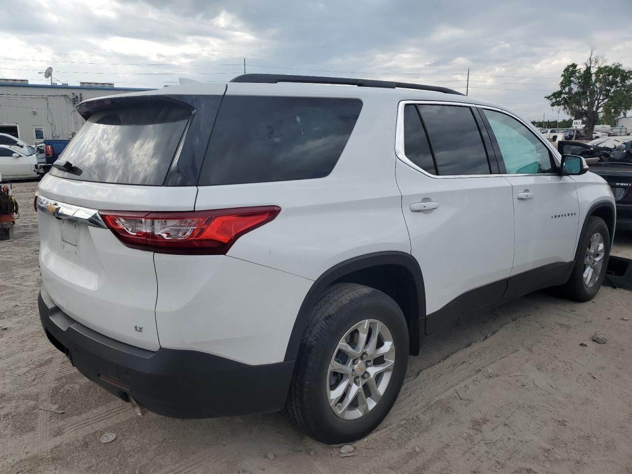 2021 CHEVROLET TRAVERSE L - Image 3