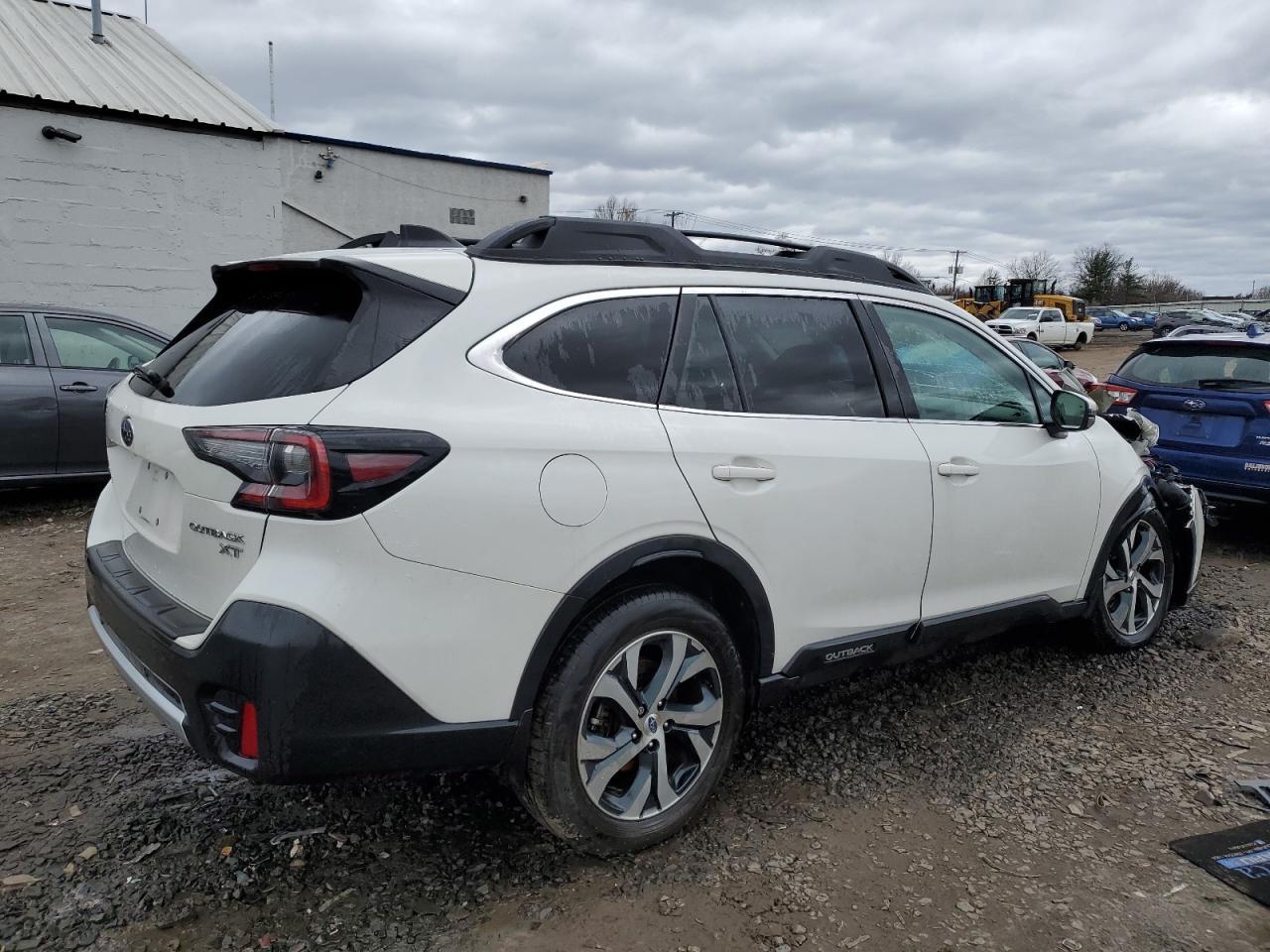 2021 SUBARU OUTBACK LI - Image 3