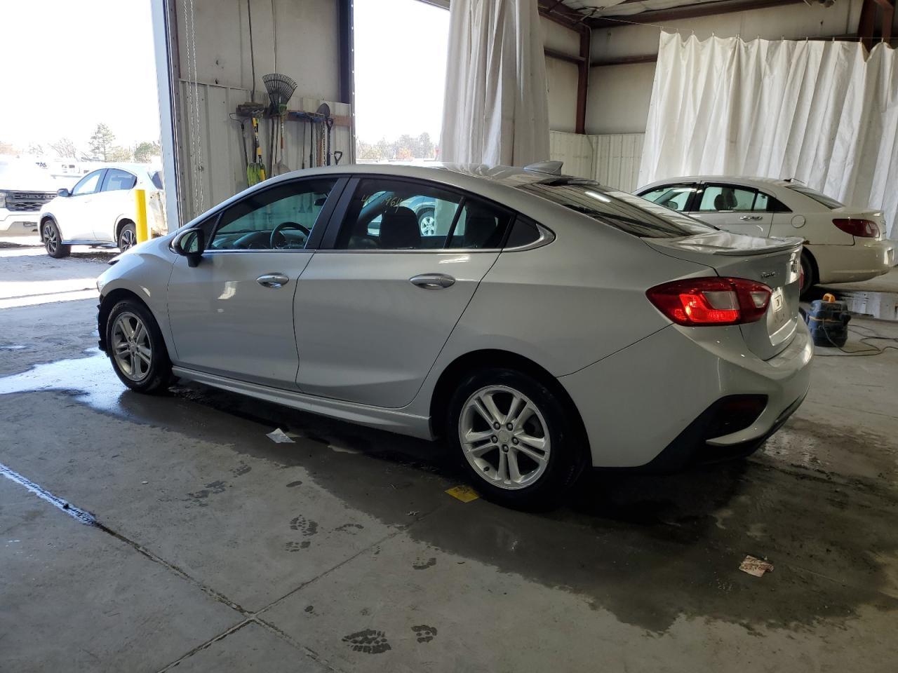 2017 CHEVROLET CRUZE LT - Image 2