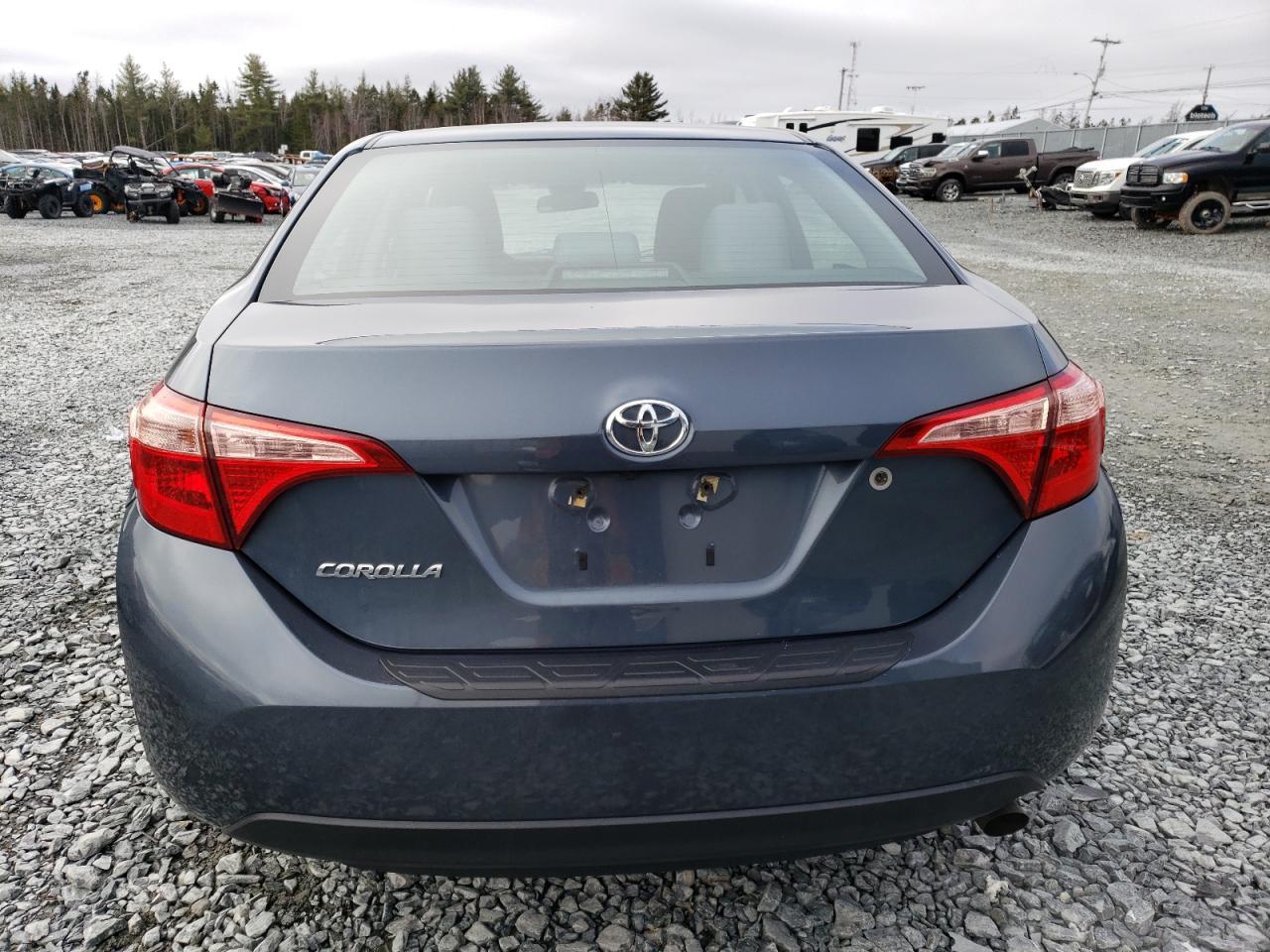 2018 TOYOTA COROLLA L - Image 6