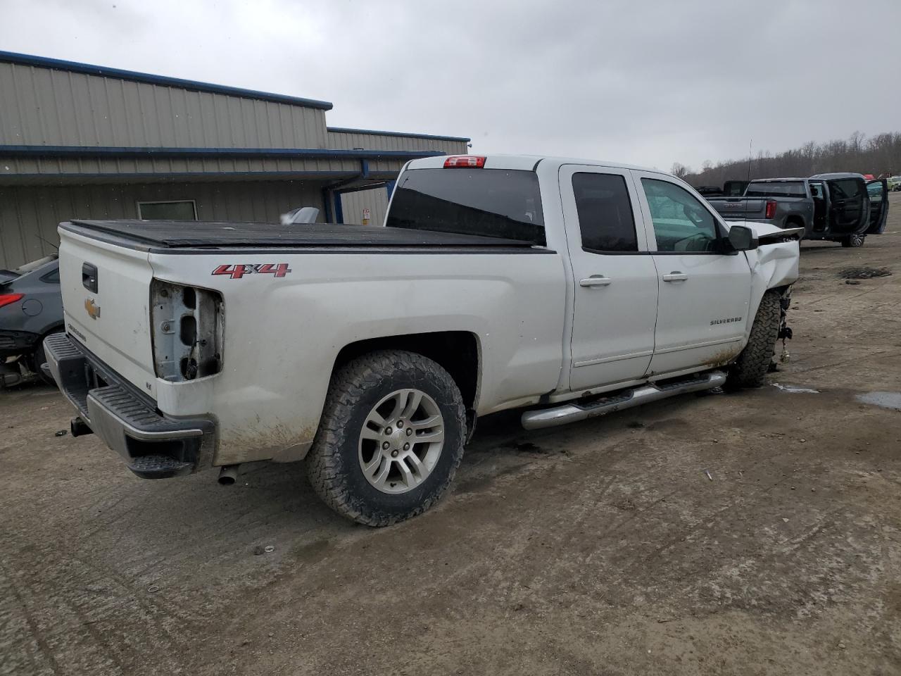 2018 CHEVROLET SILVERADO - Фото 3