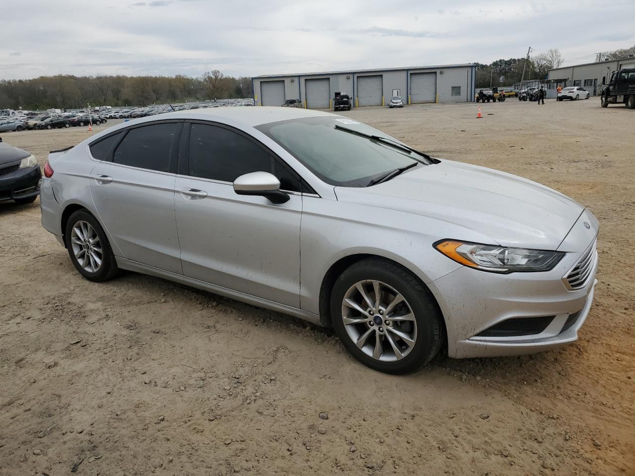 2017 FORD FUSION SE - Image 4