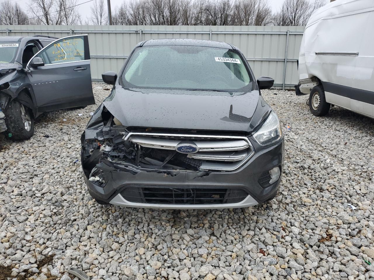 2017 FORD ESCAPE SE - Фото 5