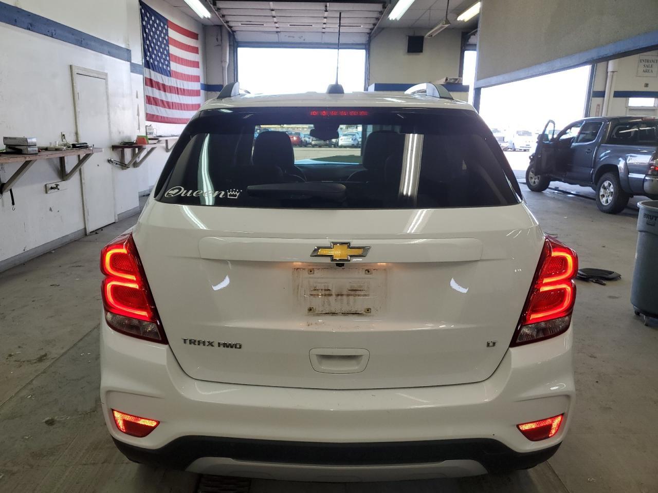 2019 CHEVROLET TRAX 1LT - Фото 6