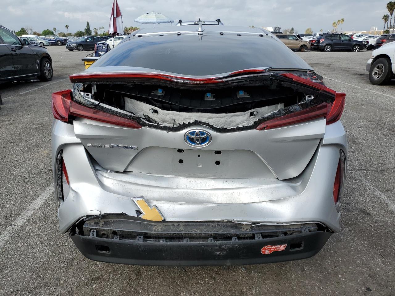 2018 TOYOTA PRIUS PRIM - Image 6