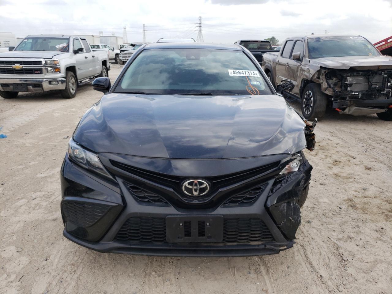 2021 TOYOTA CAMRY SE - Image 5