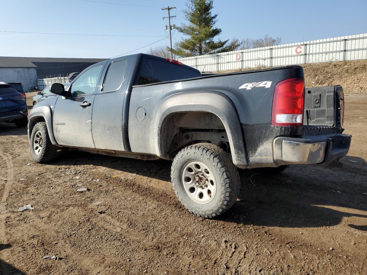 2011 GMC SIERRA K15 - Image 2